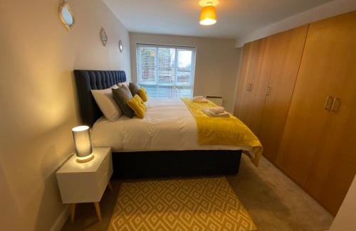 Bedford Apartamento | Marie’s Serviced Apartment E, 2bedroom City Stay with River View