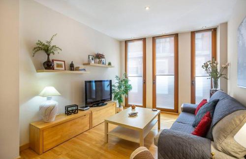 San Anton Apartamento | Marieta Apartment by The Castle with AC