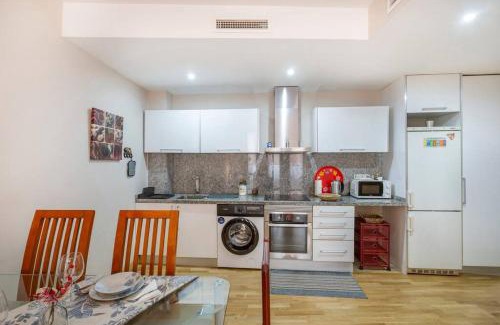 San Anton Apartamento | Marieta Apartment by The Castle with AC