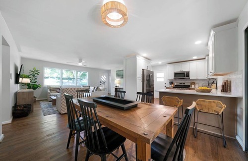 Marietta Casa | Marietta Cutie - Close to Everything!