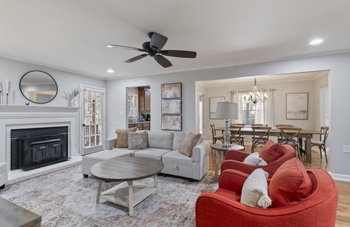 Marietta Casa | Marietta GEM 4-bedroom/3 bed - pet friendly -flexible monthly stays