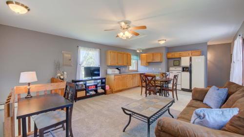 Lake City Apartamento | Marigold Apartment - Cute Loft 5 Minutes to Marina