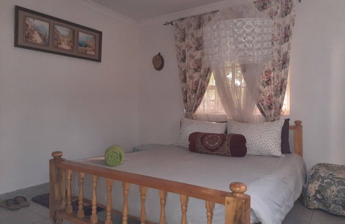 Amboseli Cama Y Desayuno | Marigold Park B&B