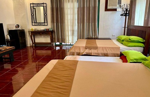 Marikina Casa | MARIKINA 32 sqm Studio for Transients w WiFi 40 inch TV Parking