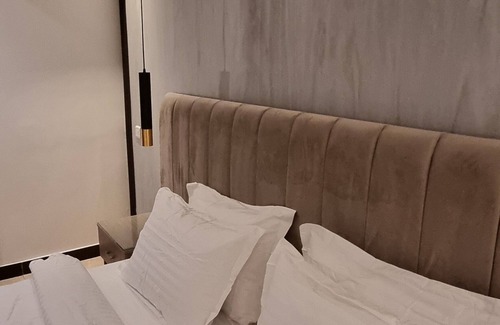 Riyadh Hotel | MARIN SUIT EL SWEDI