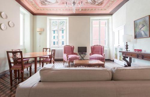 Vernazza Apartamento | "Marina Apartment" is Unique, Authentic, Beachfront, 2 Aircondo BDR , 2BHT, easy to Train or 300mt walk from Private Parking