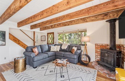 Groveland Casa | Marina Beach Cabin - Dog-Friendly Home with Deck! home