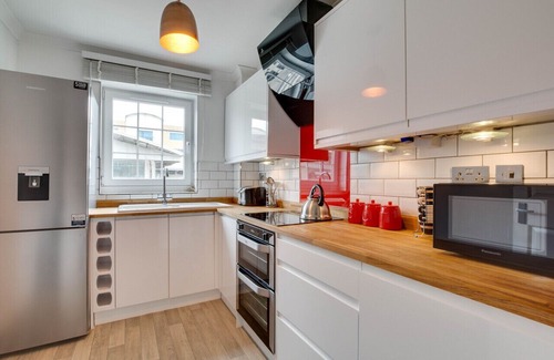 Seafront Apartamento | Marina Central - Two Bedroom Apartment, Sleeps 4