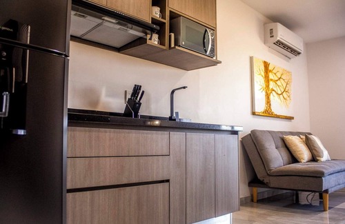 Villa Marina Apartamento | Marina Cerritos Loft, Wave Pool and Amenities