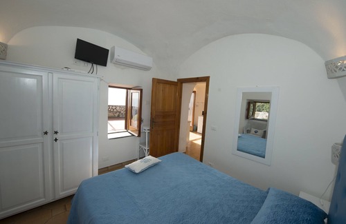 Marina del Cantone Casa | Marina Del Cantone Chalet