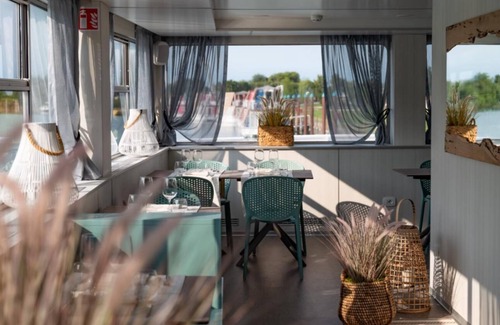 Lignano Sabbiadoro Chalet De Esquí | Marina houseboat 2 pax