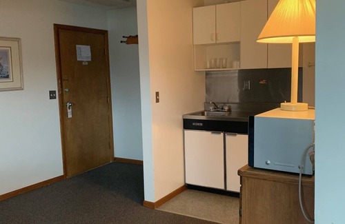 Seward Hotel | Marina Motel