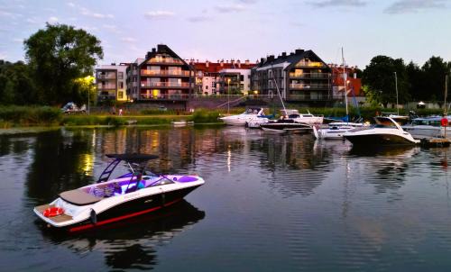 Ostroda Apartamento | Marina Ostróda - 80 metrów luksusu z widokiem na jezioro