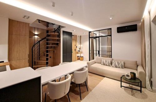Ostroda Apartamento | Marina Ostróda III - widok na jezioro, podziemny garaż, winda, klimatyzacja, wanna i prysznic, 2 łazienki, lux