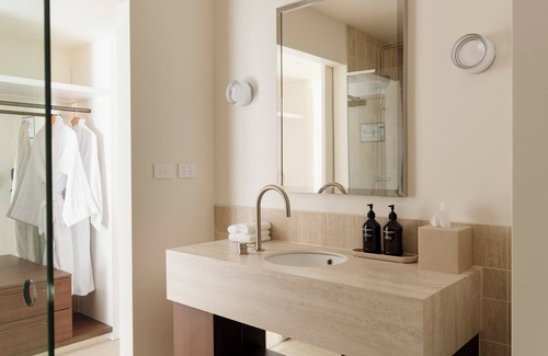 Nelson Bay Hotel | Marina Resort