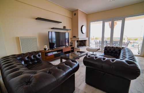 Kalamata Marina Apartamento | Marina Sea View Apartment Kalamata