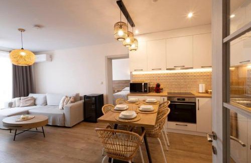 Varna Apartamento | Marina Varna Apartment-2BDR at South Bay Complex