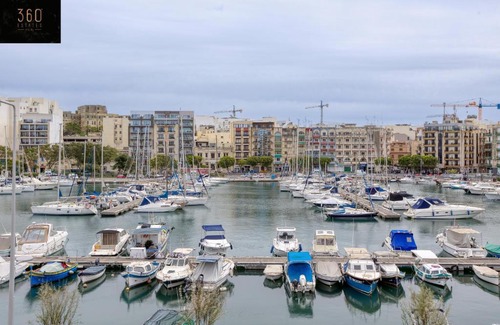 Msida Apartamento | Marina VIEW APT SLPs 9 with private terrace & BBQ by 360 Estates