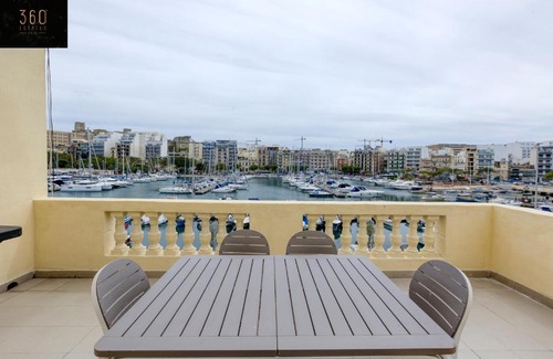 Msida Apartamento | Marina VIEW APT SLPs 9 with private terrace & BBQ by 360 Estates