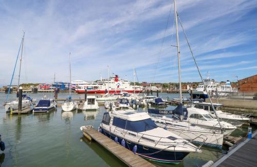 Cowes Apartamento | Marina View