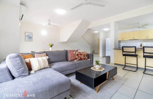 Stuart Park Casa | Marina Views | Cozy 3BR Villa in Tipperary Waters
