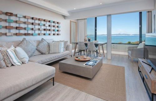 Hermanus City-Centre Apartamento | Marine Court 5 by BACK IN TOWN - 2Bedroom Ocean-facing Apt in Hermanus Centre