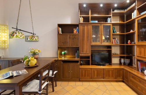 Sorrento Historic Centre Apartamento | Marine style home in Sorrento by the sea