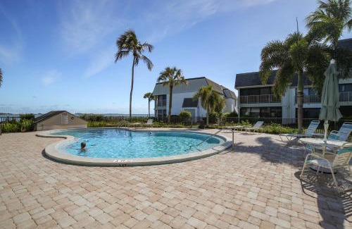Sanibel Casa | Mariner Pointe #542