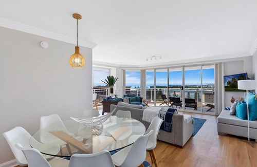 The Entrance Apartamento | Mariners Highrise Apartment 902