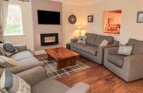 Whitby Casa | Mariners' Rest