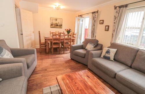 Whitby Casa | Mariners' Rest
