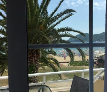 Nea Iraklitsa Hotel | Marinis Boutique Rooms