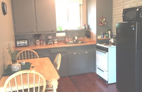 Mariposa Cabaña | Mariposa Yosemite Cute 2 bed refurbished cottage on large lot adjacent to winery