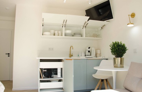 Eidelstedt Apartamento | Maritime studio with spacious balcony. Free parking on the street