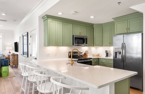 Seaside Condominio | Maritime views, coastal comfort at Ships Watch by Onward Reserve/Gulf Views in Seaside