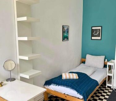 Nepszinhaz negyed Casa | Mark's Home