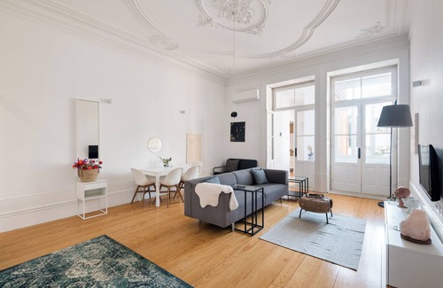 Centro / Baixa Apartamento | Markes · 🪴 Lovely 1BR Home w/ Sunny Backyard