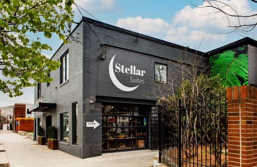 East Market District Apartamento | Market #1 · Stellar Suites | King Loft | NuLu | Boutique Hotel