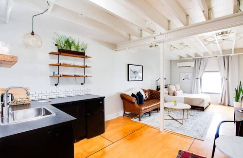 East Market District Apartamento | Market #2 · Stellar Suites | Golden Studio | Boutique Hotel