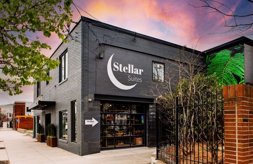 East Market District Apartamento | Market #2 · Stellar Suites | Golden Studio | Boutique Hotel