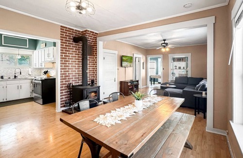 Cascade Apartamento | Quaint Cottage in downtown Cascade