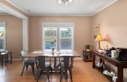 Cascade Apartamento | Quaint Cottage in downtown Cascade