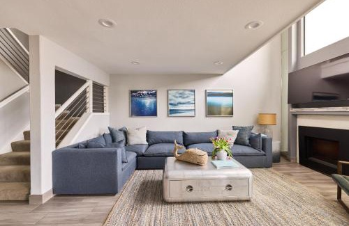 Discovery Bay Casa | Marlin Cove Pet Friendly Waterfront Retreat