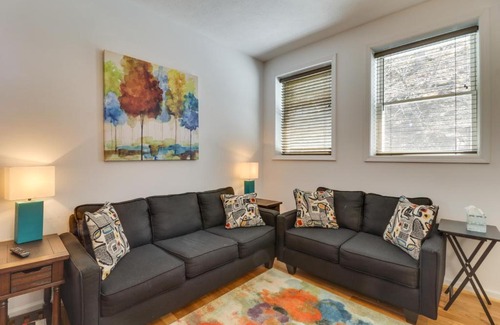 Marlinton Apartamento | Marlinton Vacation Rental on Riverfront Trail!