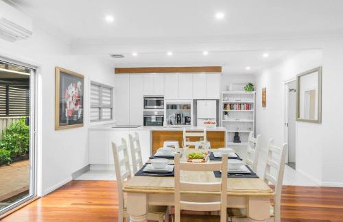 Towradgi Casa | Marlo's Escape - A Generous Haven for Couples