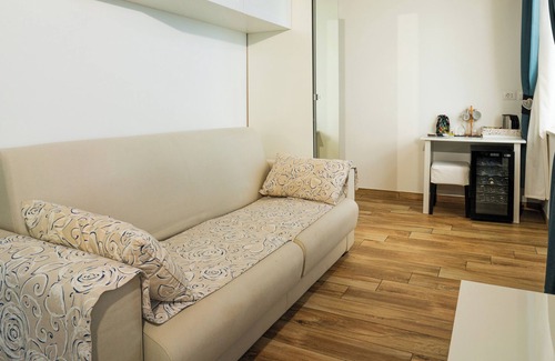 Santa Lucia Apartamento | MarLove Siracusa - Stunning Sea Views and Private Water Access & Swimming.