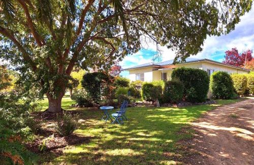 Ballandean Casa | Marnita Farmhouse at Golden Grove Estate Winery