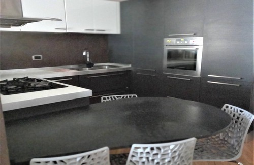 Marone Apartamento | Apartamento Marone con piscina