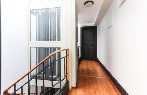 Santo Antonio Apartamento | Marques de Pombal Duplex with Terrace by Homing