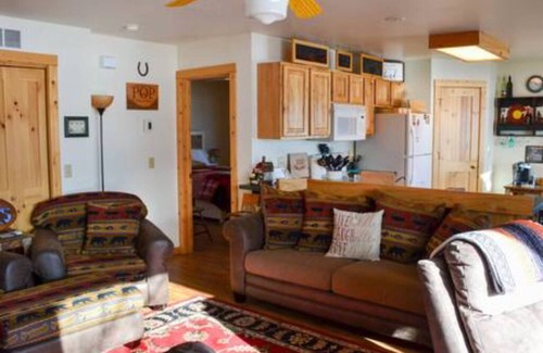 Red Feather Lakes Cabina | Marr's Mountain Cabins - Cabin 1